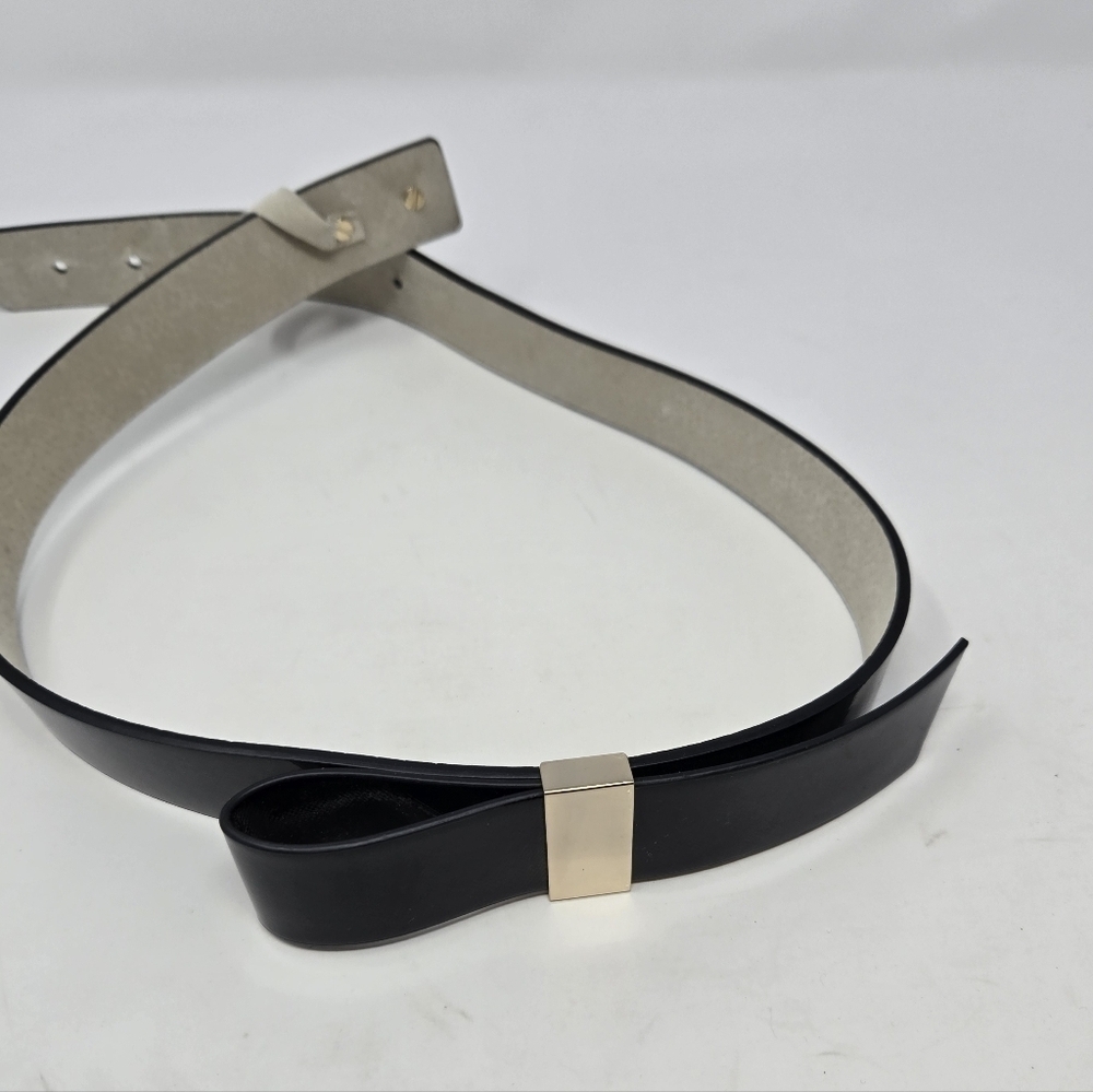 WHITE HOUSE BLACK MARKET FAUX PATENT LEATHER BLACK BOW BELT STRUCTURED WOMEN S